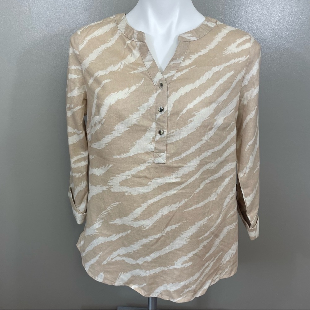 Emily Daniels Women's Small Button Roll Tab Sleeve Linen Blend Tunic animal